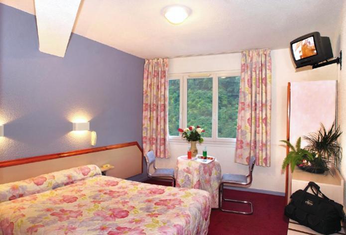 Hotel Saint Contard Lourdes Bilik gambar